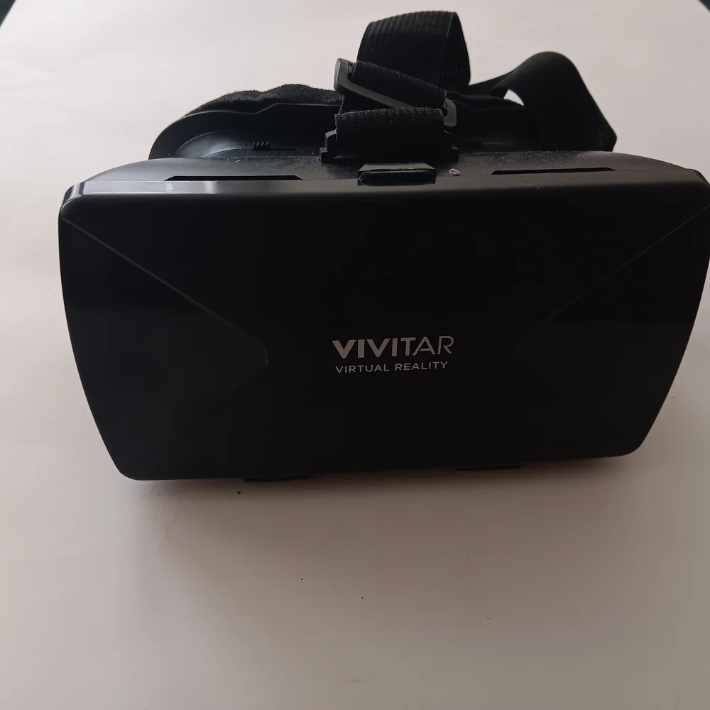 Black Virtual Reality Headset